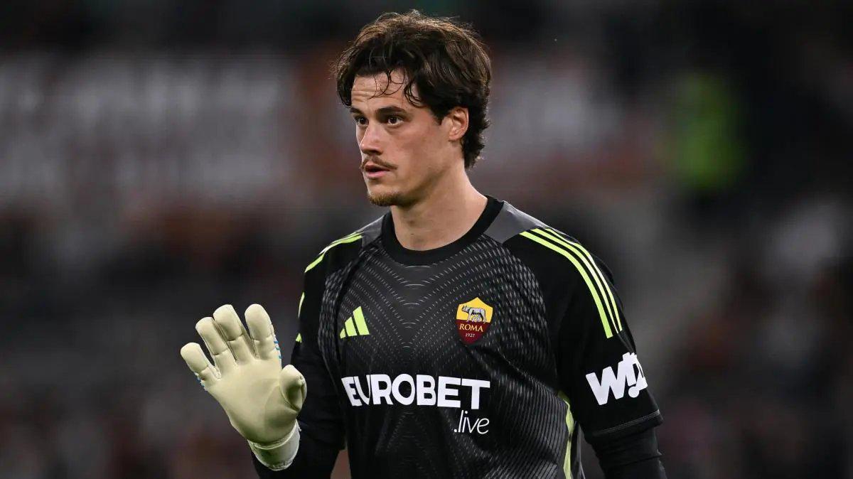 Góc Nhìn WINDD: Svilar: Chuyền cho Malen và Dybala rồi ôm nhau ăn mừng? Họ cà